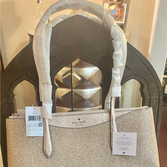 🩷🔥NWT KATE SPADE EXTRA LARGE ROSE GOLD GLITTER TOTE + FREE NWT KATE SPADE TOTE❣️ - Picture 8 of 12